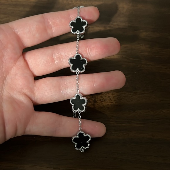 stainless steel black flower bracelet - Picture 2 of 3